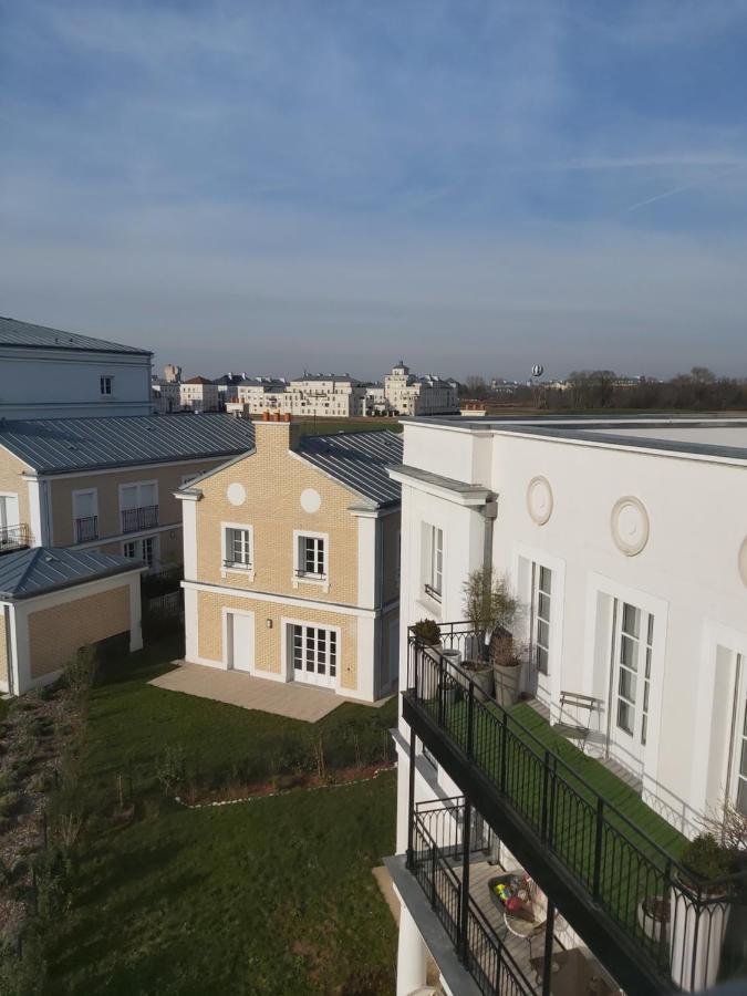 3 Room Flat In Parklane - 1,5Km Disney Serris Bagian luar foto